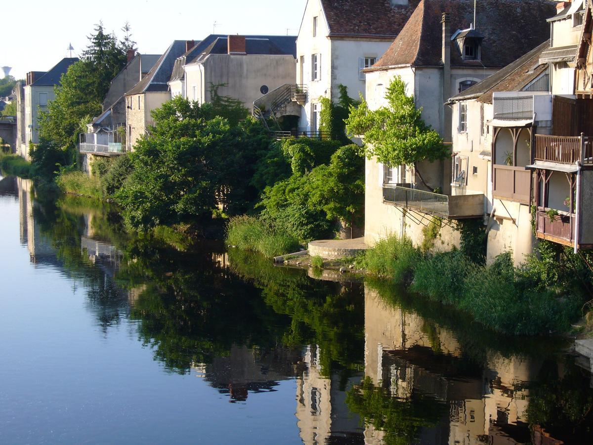 Le Canard Au Parapluie Rouge Bed and Breakfast Célon Esterno foto