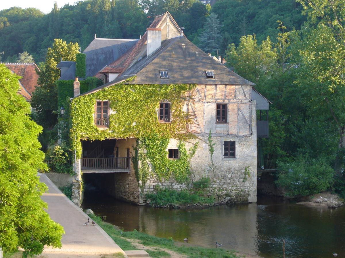 Le Canard Au Parapluie Rouge Bed and Breakfast Célon Esterno foto